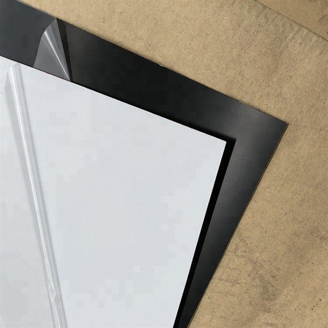 CNC de Thermoforming que grava o corte de folha plástico do ABS dobro da cor a algum tamanho